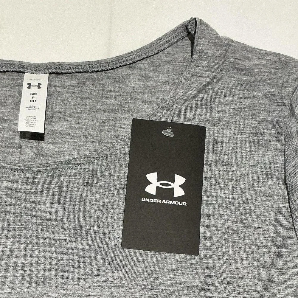 Under Armour Breathe Shirt Womens Small Gray Activewear Loose NWT Workout Gym - Picture 4 of 6